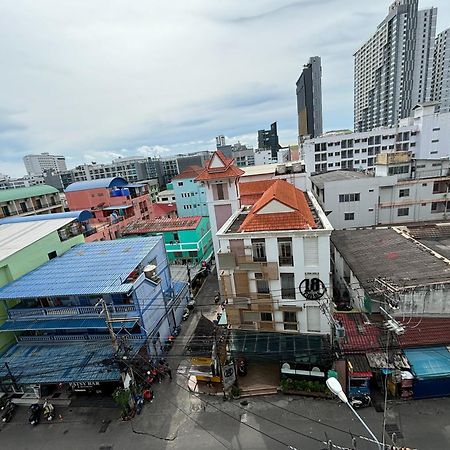 Sutus Court 1 Hotel Pattaya Eksteriør billede