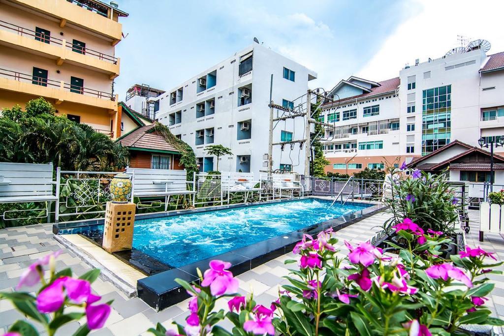 Sutus Court 1 Hotel Pattaya Eksteriør billede